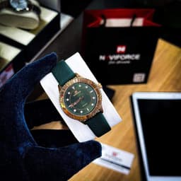 ساعات نسائي Naviforce 2