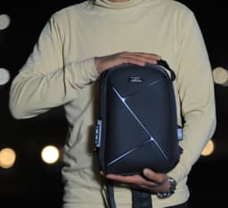 شنط كتف مع منفذ USB 4