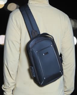 شنط كتف مع منفذ USB 7